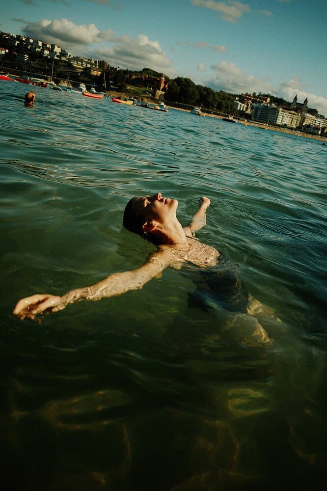 A quiet poolside afternoon